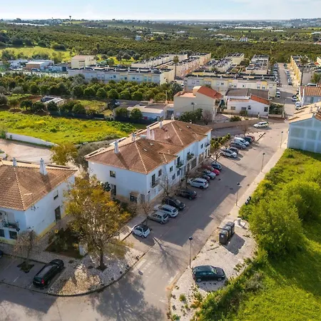 Semesterbostad Calm Paradise Close To The