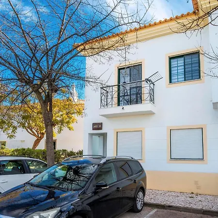 Semesterbostad Calm Paradise Close To The