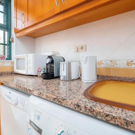 Semesterbostad Calm Paradise Close To The *