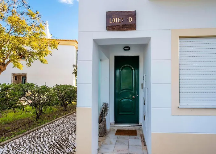 Calm Paradise Close To The District de Faro